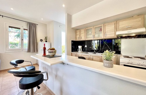 Acharavi Apartment | Beachfront Suite GardenMare 2