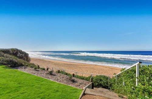 Wamberal Apartment | Beachfront Sunrise