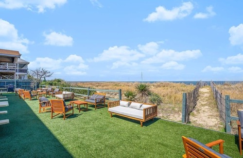 Willoughby Spit Apartment | Beachfront Sunrise Suite