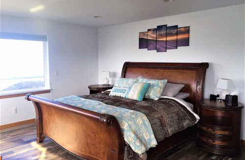 Sequim Bed & Breakfast | Beachfront Sunset Room 2 @ Banana Belt Dreams