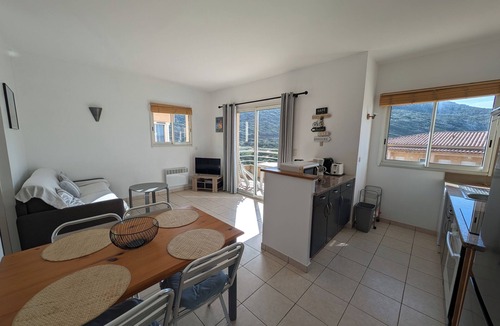 Tizzano Apartment | Beachfront T2 apartment