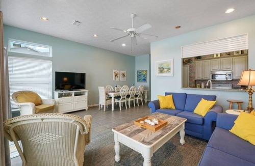 Laguna Beach Estates House | Beachfront Townhome! West End PCB. 3 Bedrooms Sleeps 10!