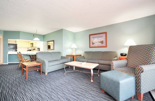 Golden Beach Estates Condo | Beachfront Condo w/Pool & Balcony in FL