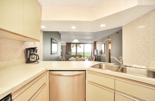 Golden Beach Estates Condo | Beachfront Condo w/Pool & Balcony in FL