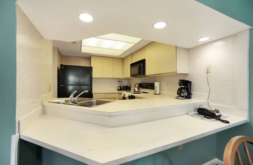 Golden Beach Estates Condo | Beachfront Condo w/Pool & Balcony in FL