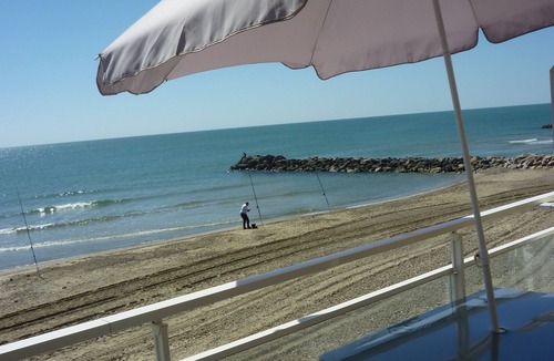 Palavas-les-Flots Apartment | Beachfront vacation on the beach in Palavas-les-Flots!