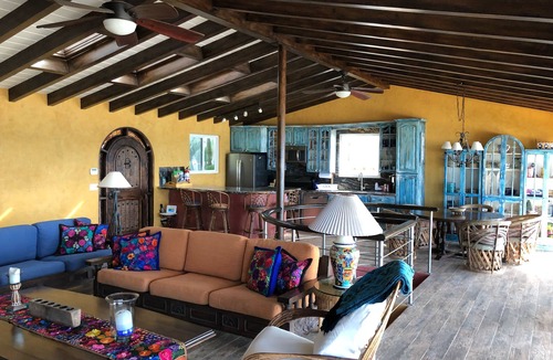 La Fonda House | Beachfront Vacation Rental