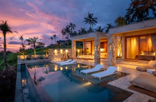 Suraberata House | Beachfront Views Balian LuxVilla