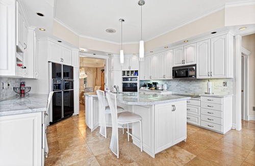 Port Colborne House | Beachfront Villa across Whisky Run Golf, 30 mins to Niagara Falls