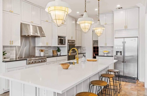 Kingsland House | Beachfront Villa | Concierge Services