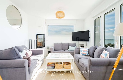 Gavres Villa | Beachfront villa. Exceptional view.Sleeps 8