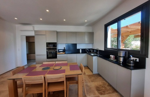 Tizzano Villa | Beachfront villa.