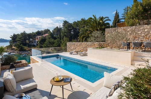Vela Luka Villa | Beachfront Villa Grain of Salt with Pool
