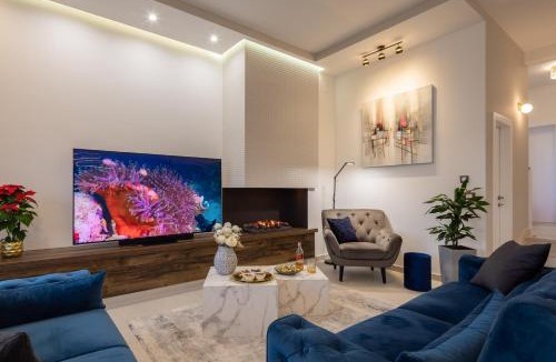 Kastel Stafilic Villa | Beachfront Villa Ines with Pool