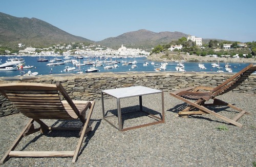 Portlligat Villa | Beachfront villa with unbeatable views of the village