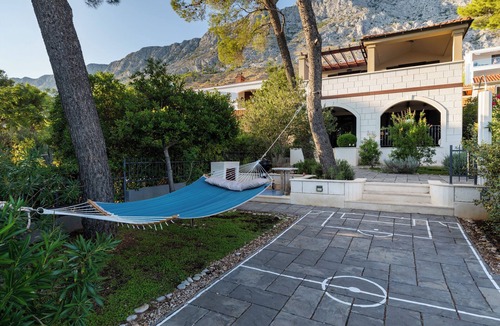 Medici Villa | Beachfront Villa Zara