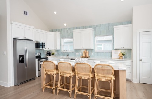 Port Bolivar House | Beachfront w/Modern Interior, Swim Spa, Yard Games & Fire Pit