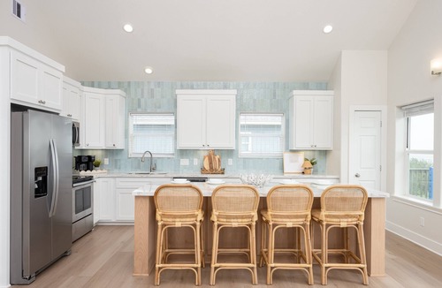 Port Bolivar House | Beachfront w/Modern Interior, Swim Spa, Yard Games & Fire Pit