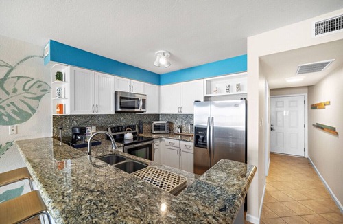 San Jacinto Condo | Beachfront w/Resort Pool