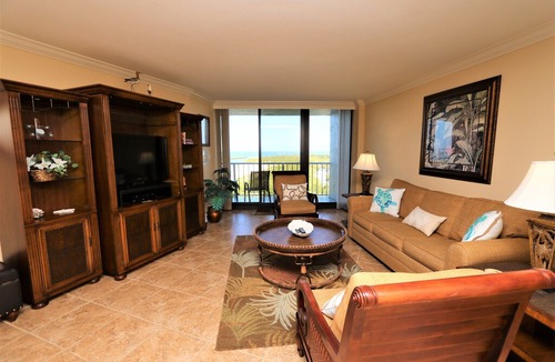 Marco Island Condo | Beachfront w/ Unobstructed Views