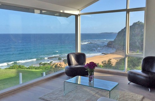Warriewood House | Beachfront with breathtaking views