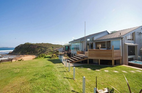 Warriewood House | Beachfront with breathtaking views
