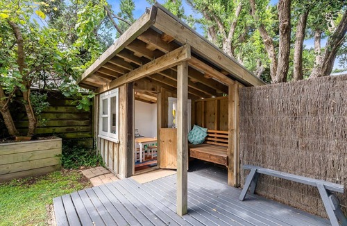 Raumati South House | Beachfront with room for everyone!