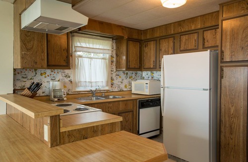 Lopez Island Cabin | Beachfront with Spectacular Sunsets. Lopez Island