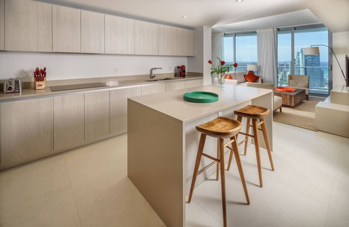 Hollywood South Central Beach Apartment | BeachFrontCondo@Hyde CornerUnit OceanView