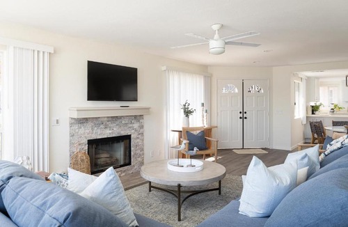 Mission Beach House | Beachhaven Bay