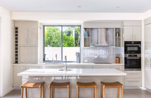 Yaroomba House | Beachhaven - walk to beach