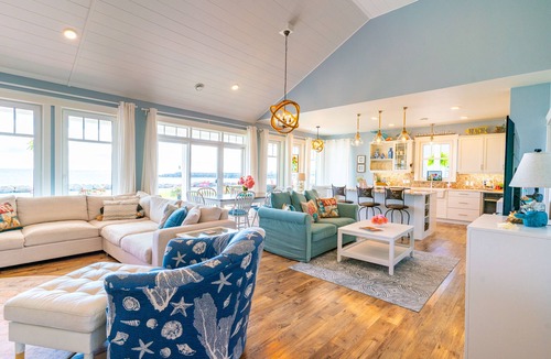 Cape Sable Island House | BeachHouse,Ocean Waves, WhiteSandy Beach,Hot Tub, FirePit and Relaxation Awaits!