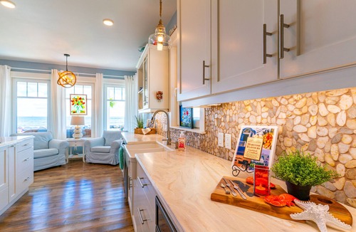 Cape Sable Island House | BeachHouse,Ocean Waves, WhiteSandy Beach,Hot Tub, FirePit and Relaxation Awaits!