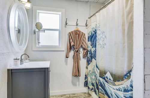 Round Top House | BeachHouze in Round Top