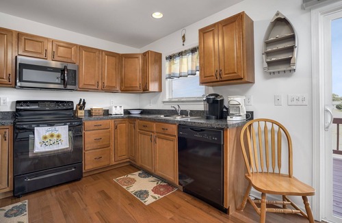 Greenbackville House | Beachin' at the Cove | Captain's Cove Golf Views w/3 Pools, Tennis & Amenities Near Chincoteague