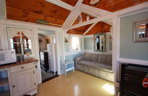 East Sandwich Cottage | Beachland 14 - Cozy studio cottage, steps to E. Sandwich beach