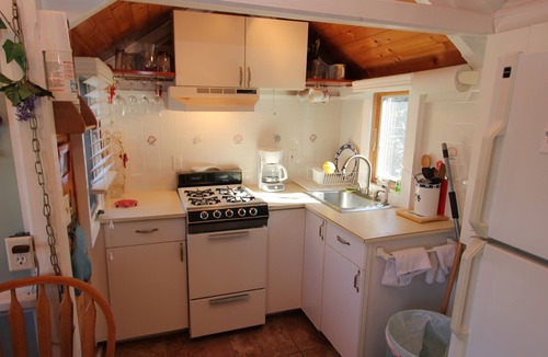 East Sandwich Cottage | Beachland 14 - Cozy studio cottage, steps to E. Sandwich beach