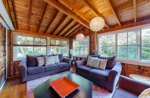 Aquinnah House | Beachroad Hideout