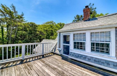 Aquinnah House | Beachroad Hideout