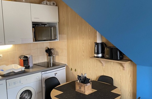 Cabourg Apartment | Beachside 2-Room Apartment in Cabourg with Free WiFi, Balcony, and Easy City Access
