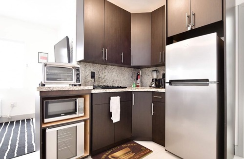 South of Fifth Condo | Beachside 3rdOcean Dr 2Bed -1Bath- Pool- 2 Beach Chairs & 1 Umbrella