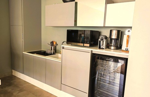 Argeles-sur-Mer Apartment | Beachside 6-Person Apartment with WiFi, Parking, and Mountain Views