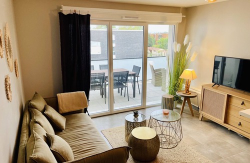 Argeles-sur-Mer Apartment | Beachside 6-Person Apartment with WiFi, Parking, and Mountain Views