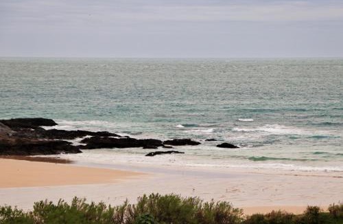 Treyarnon House | Beachside apartment, sea views