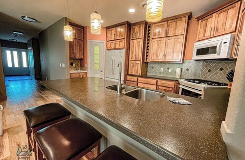 Phillips Apartment | Beachside at Long Lake North