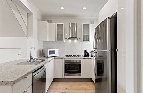 Semaphore Park House | Beachside Beauty Iconic Beachfront Panorama