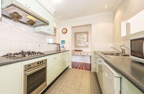 Woorim House | Beachside Beauty with Pool