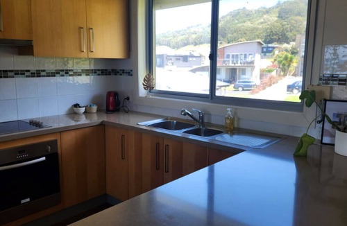 Apollo Bay House | Beachside Bliss · Beachside Bliss with Secure yard l Pet Friendly