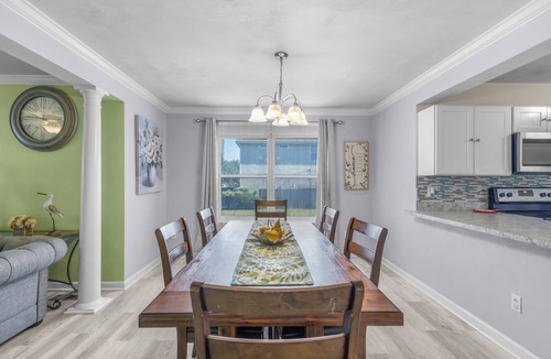 East Ocean View House | Beachside Bliss Block from the Shore - Seahorse