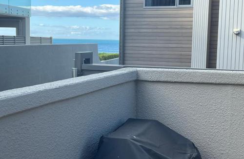 Omanu House | Beachside Bliss